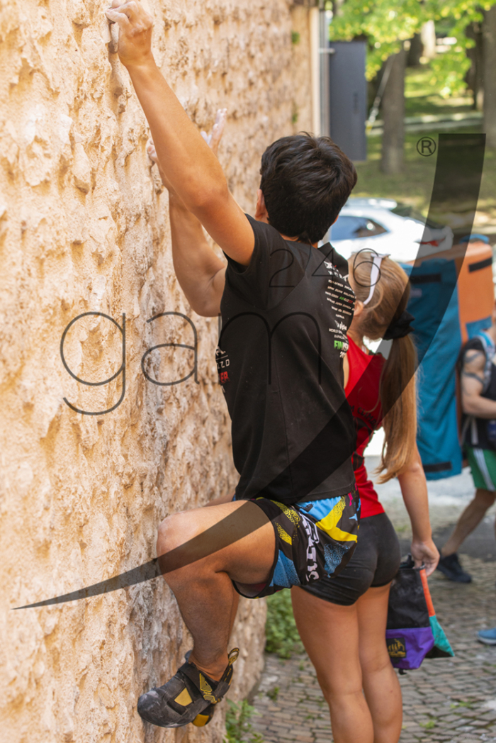 Street boulder L'Aquila 2023