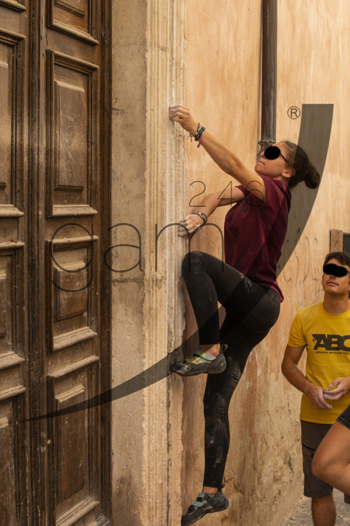Street boulder L'Aquila 2023