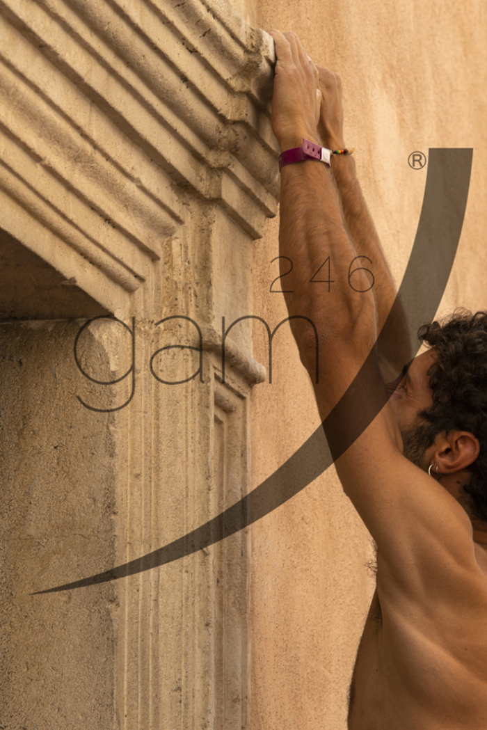 Street boulder L'Aquila 2023